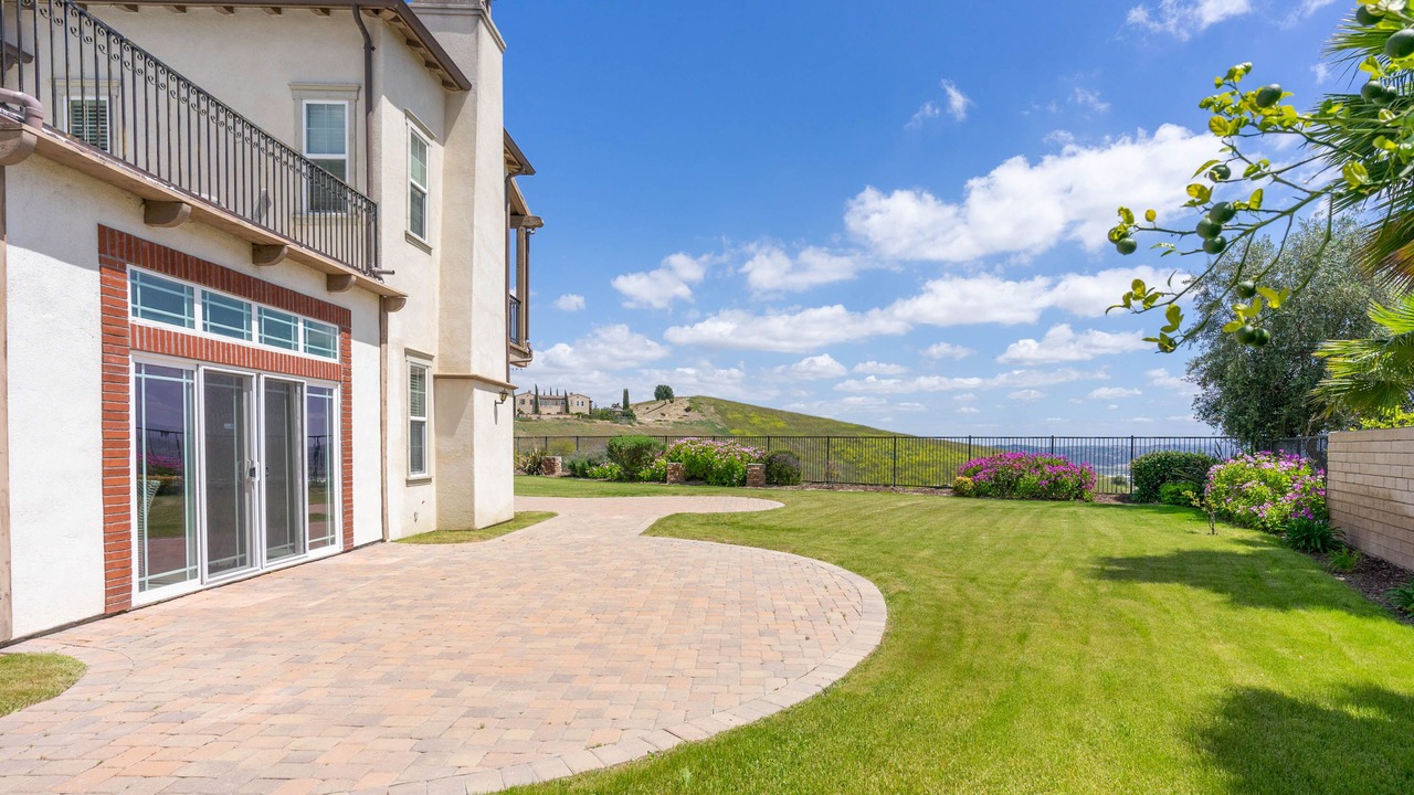 Photo of Outdoor in Walnut