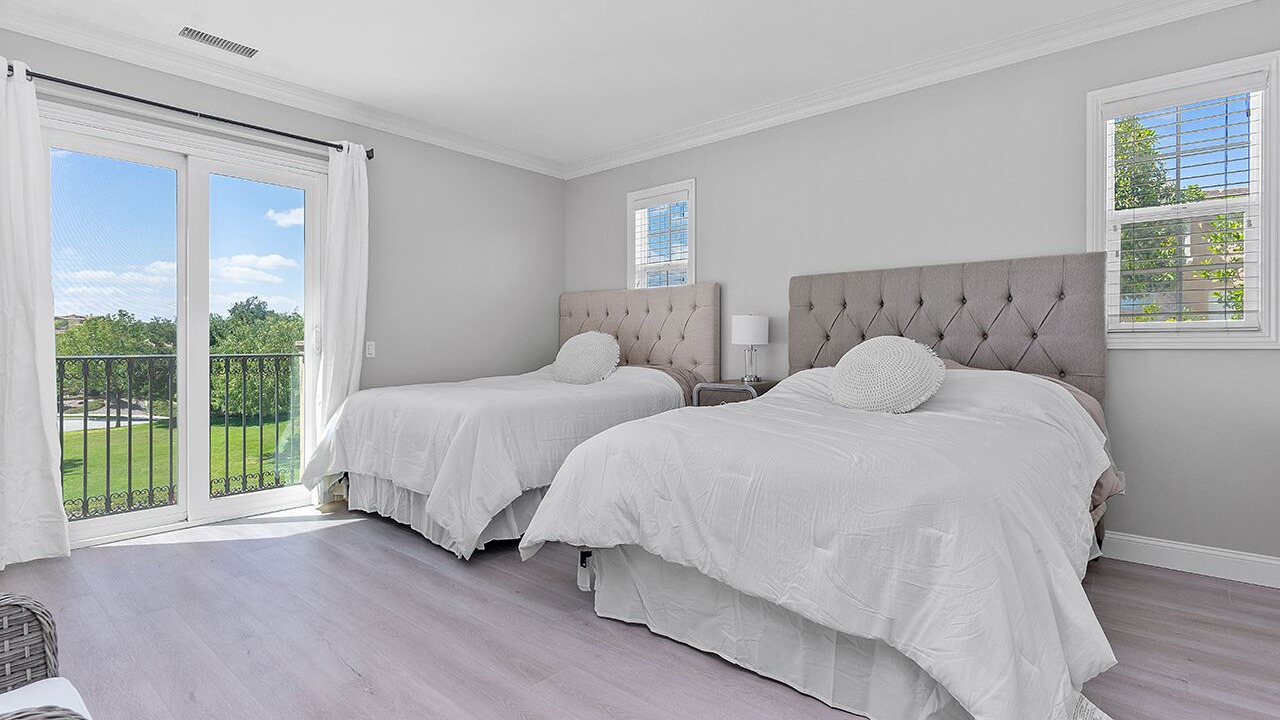 Photo of Bedroom in Walnut