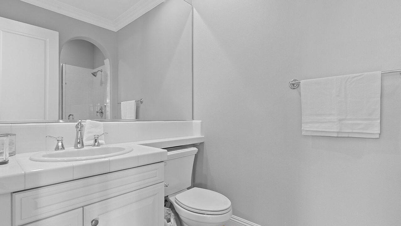Photo of Bathroom in Walnut