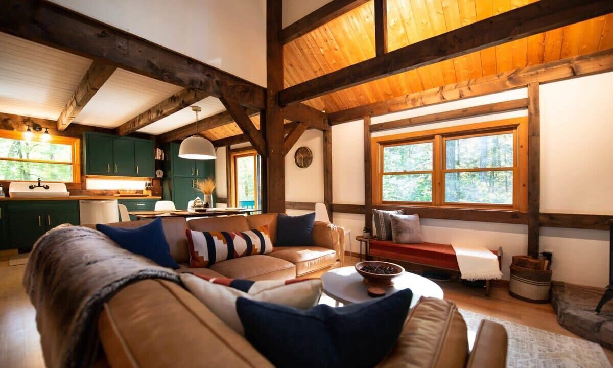 Photo of Livingroom in Tyringham
