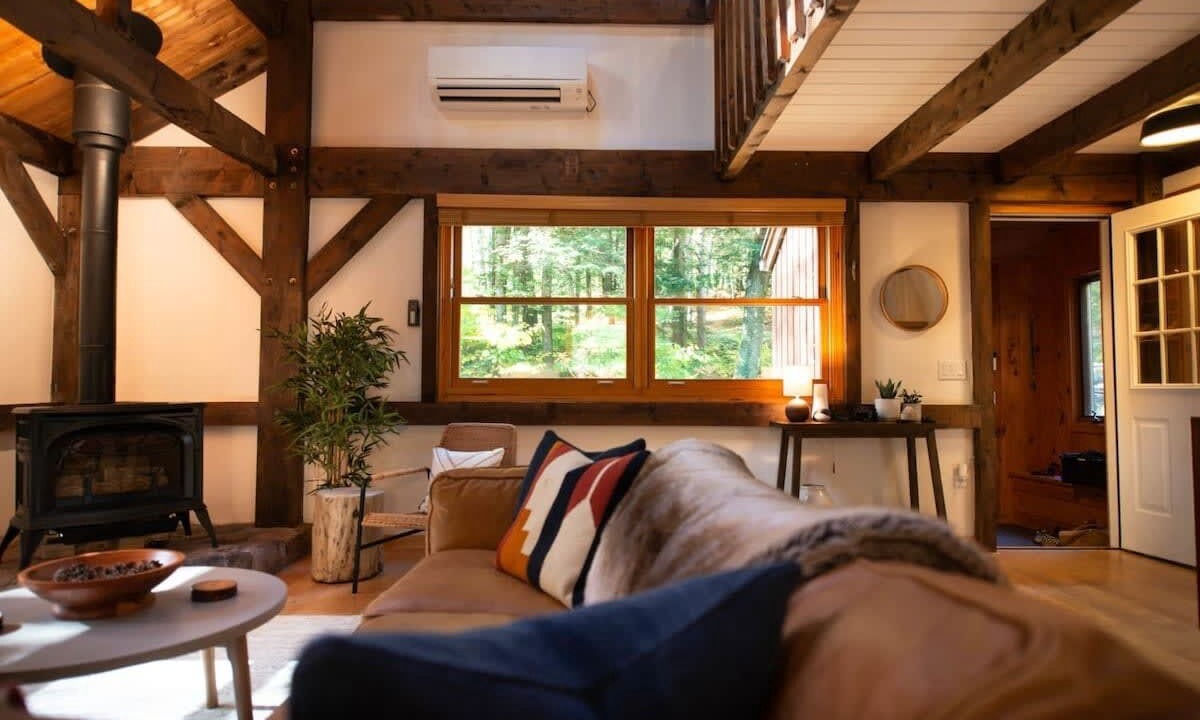 Photo of Livingroom in Tyringham