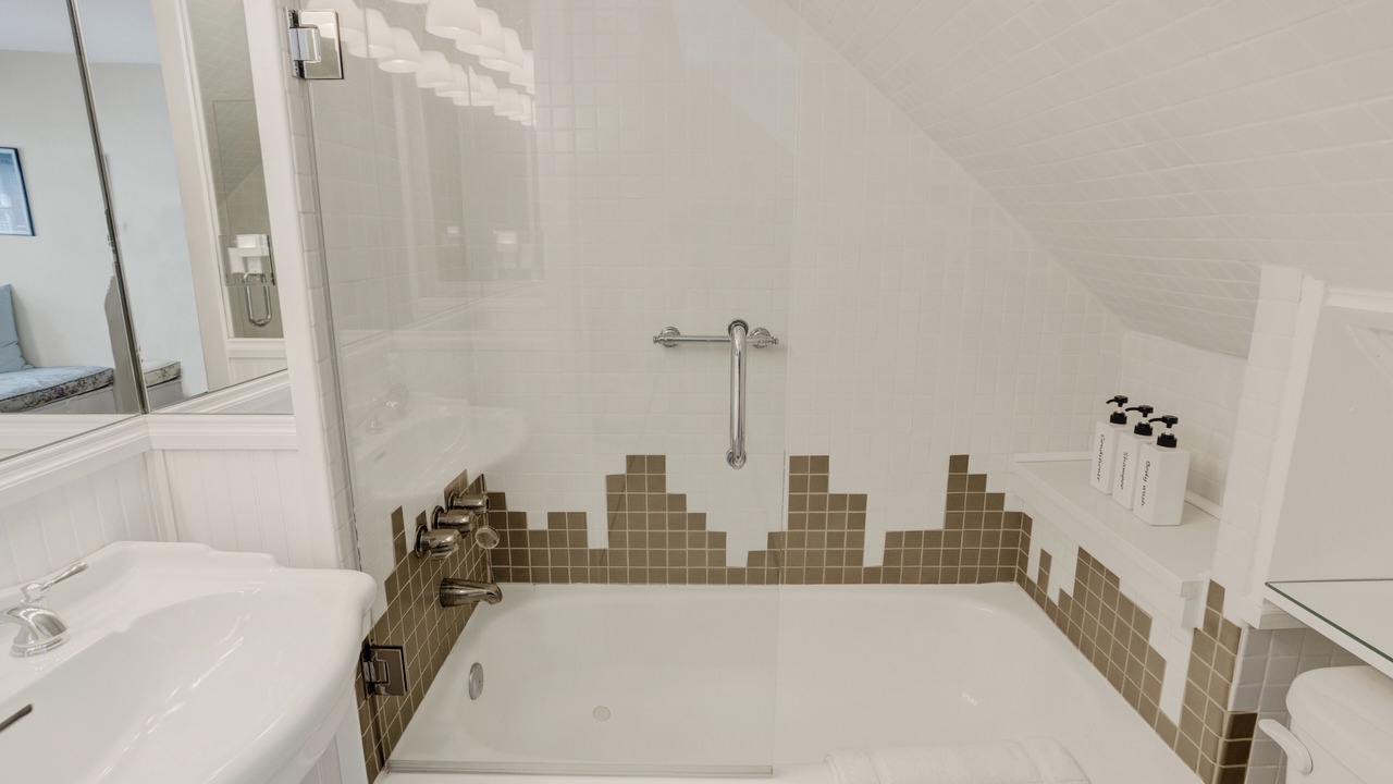 Photo of Bathroom in Historic District