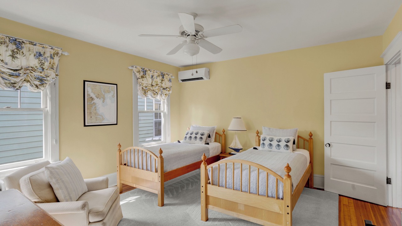 Photo of Bedroom in Historic District