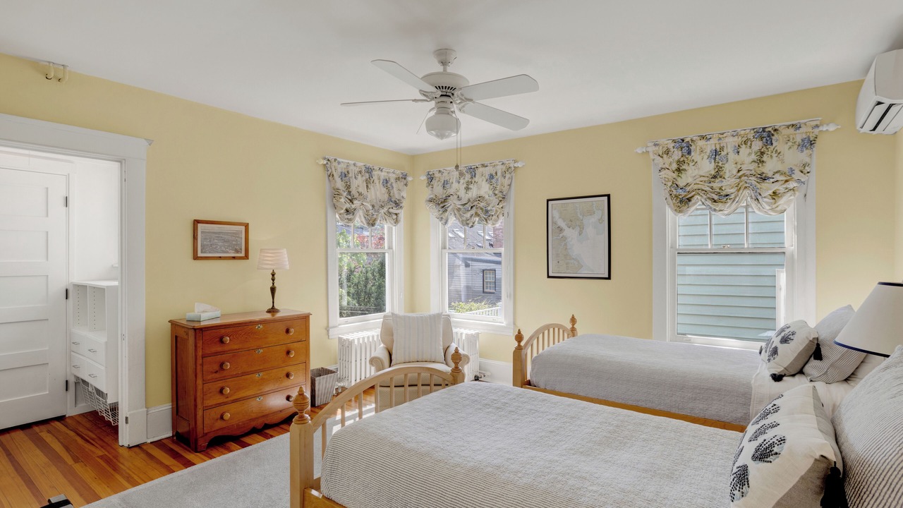 Photo of Bedroom in Historic District
