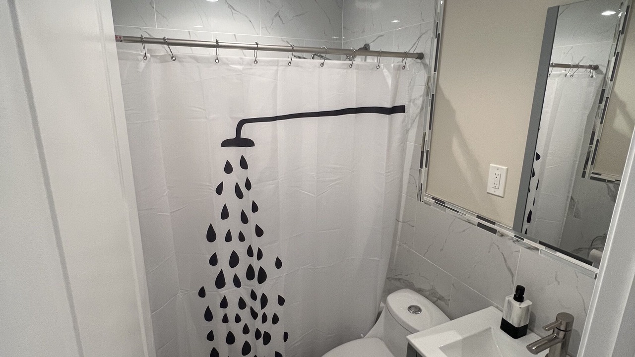 Photo of Bathroom in Point Breeze