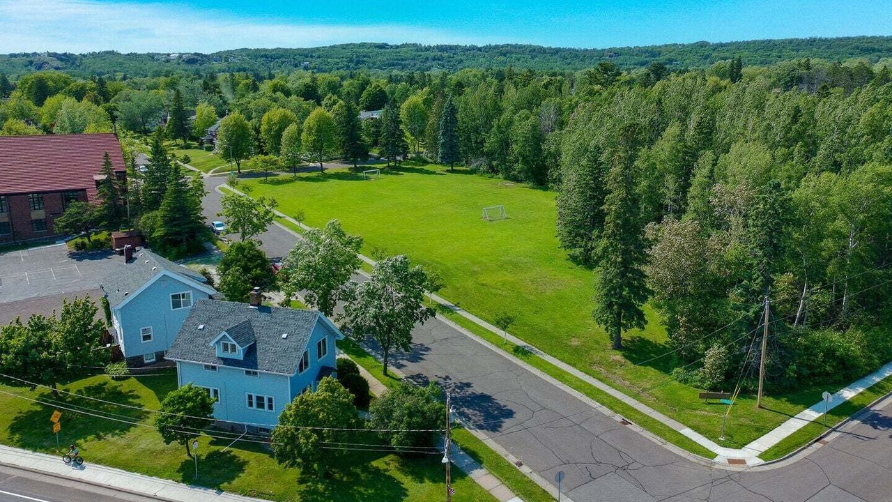Photo of Outdoor in Lakeside - Lester Park