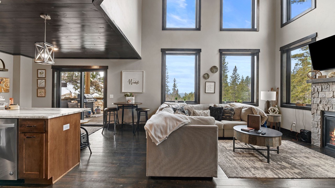 Photo of Livingroom in Lead