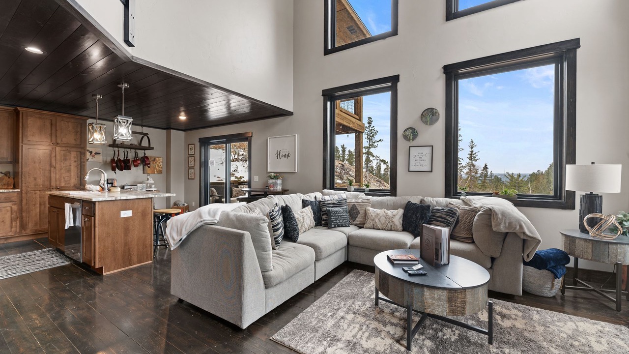 Photo of Livingroom in Lead