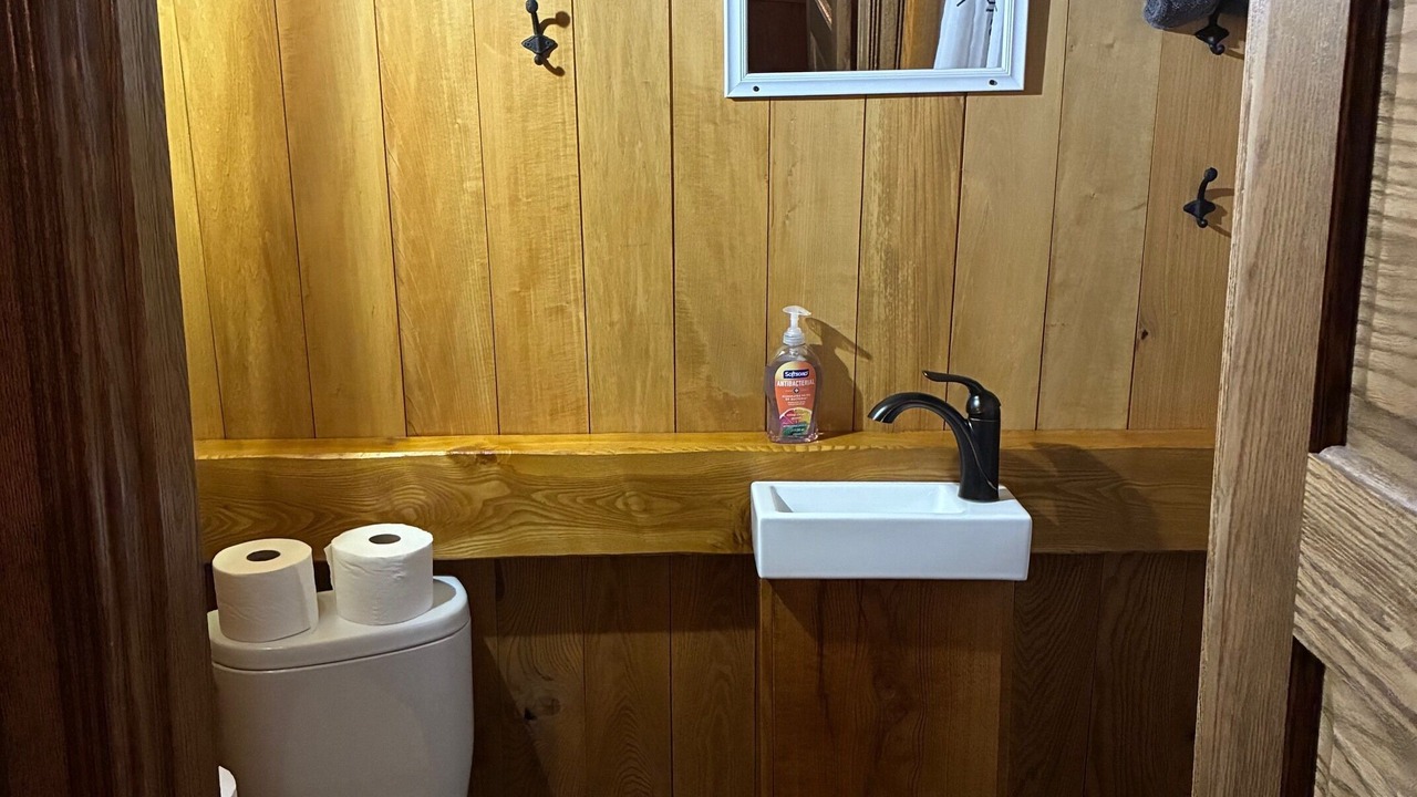 Photo of Bathroom in Burtrum