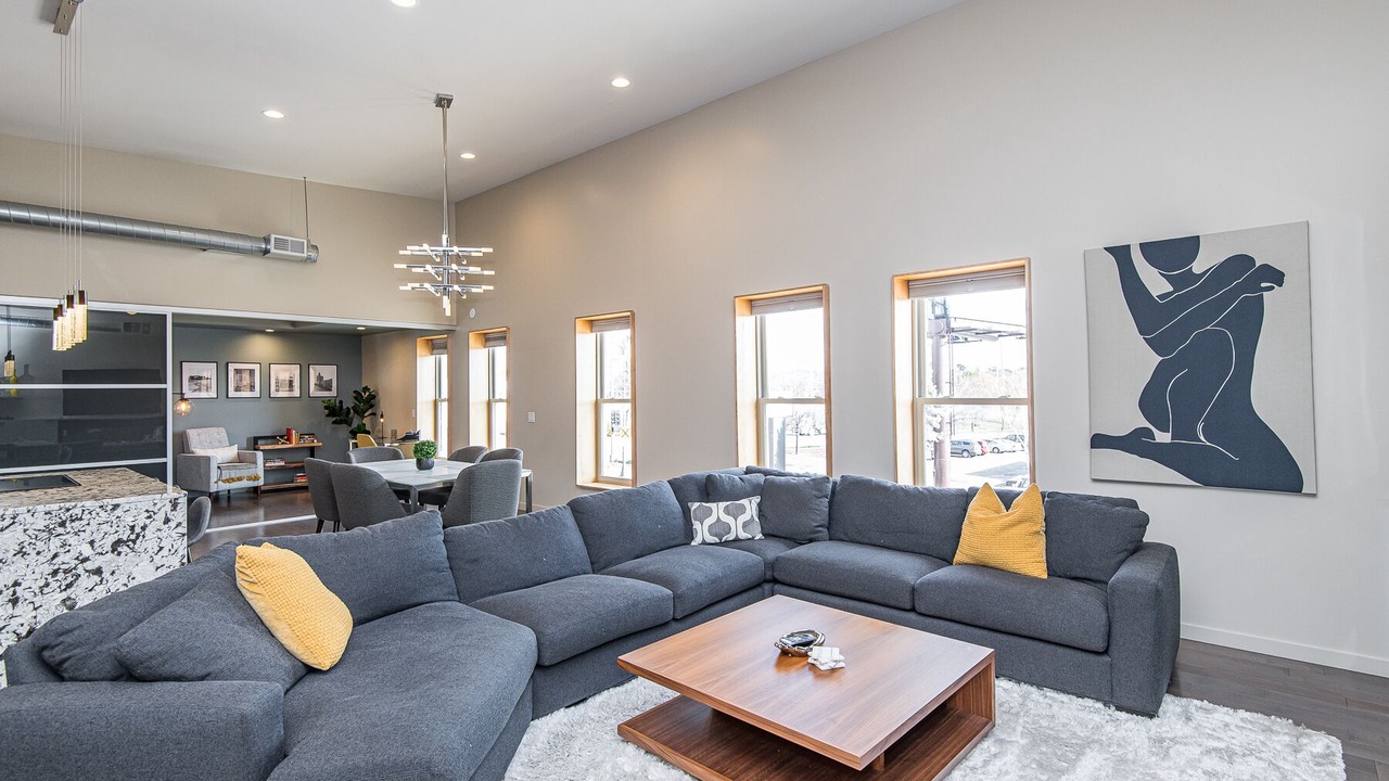 Photo of Livingroom in Downtown