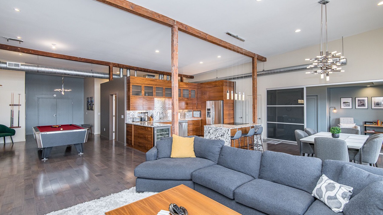 Photo of Livingroom in Downtown