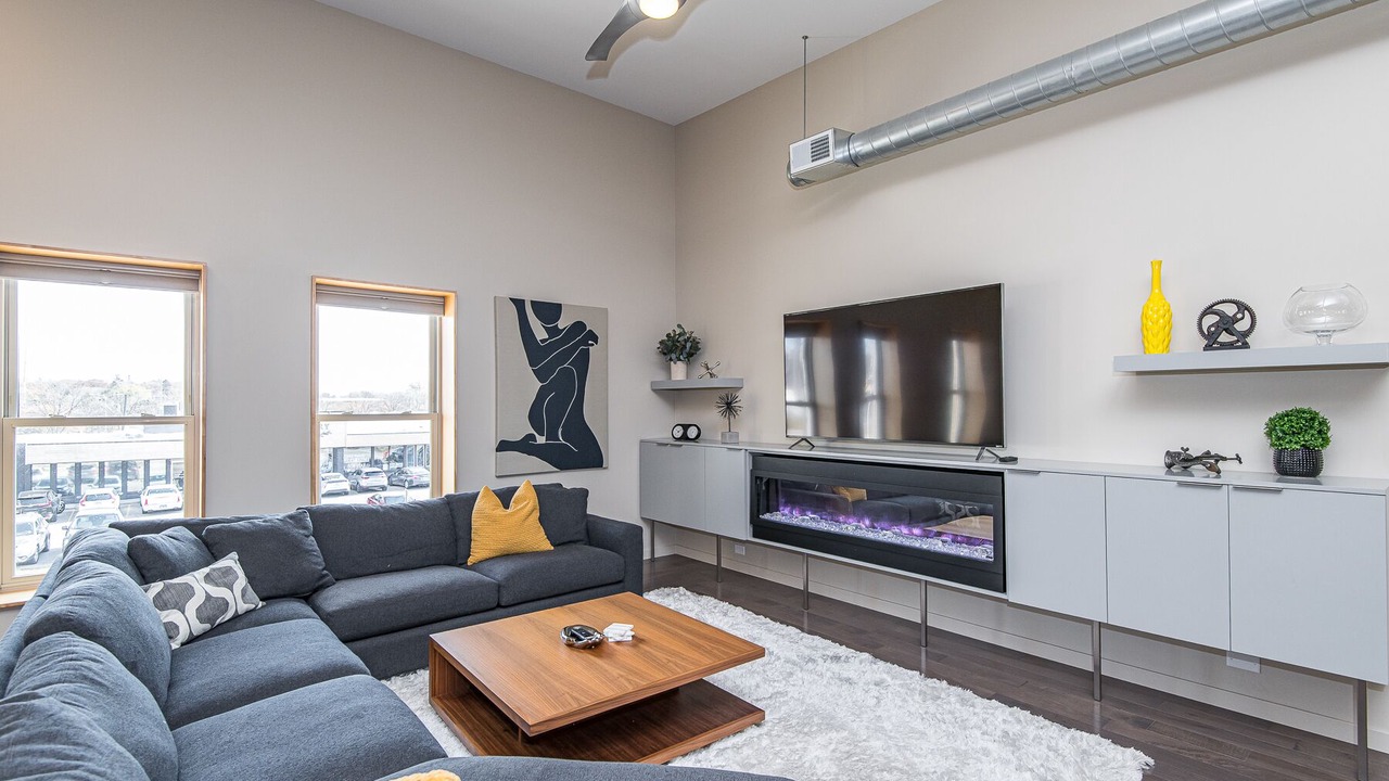Photo of Livingroom in Downtown