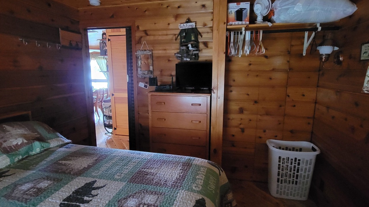 Photo of Bedroom in Cook