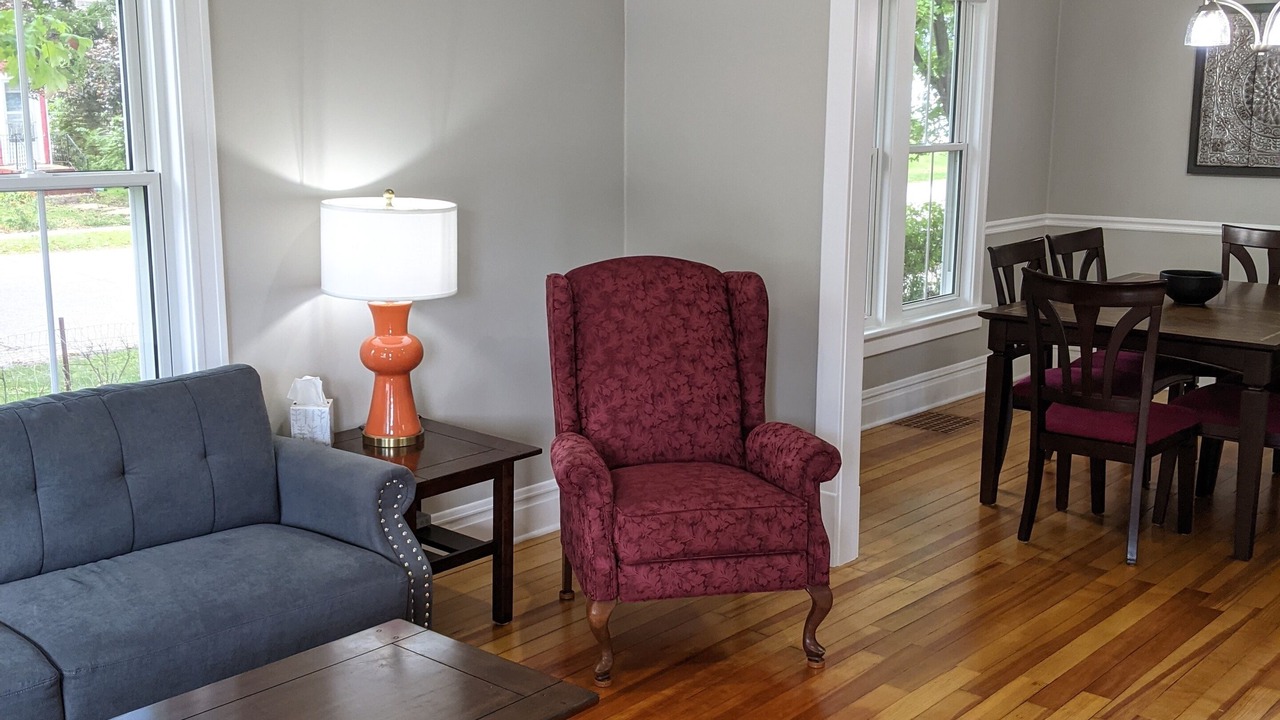 Photo of Livingroom in Northrup