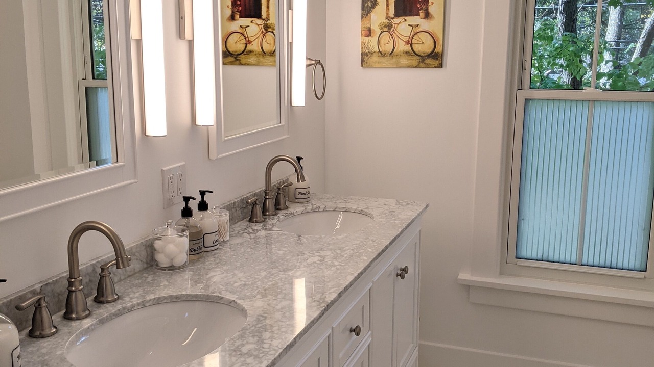 Photo of Bathroom in Northrup