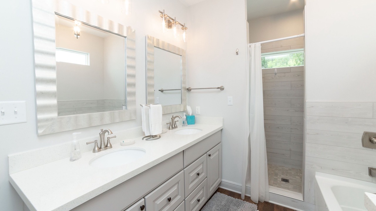 Photo of Bathroom in Bay St Louis