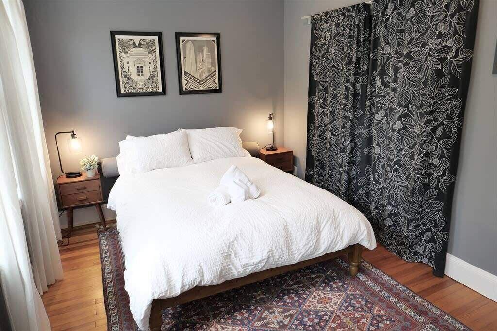 Photo of Bedroom in Lanier Heights