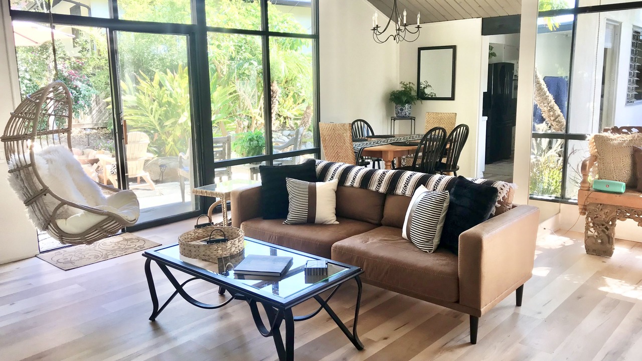 Photo of Livingroom in Hitchcock