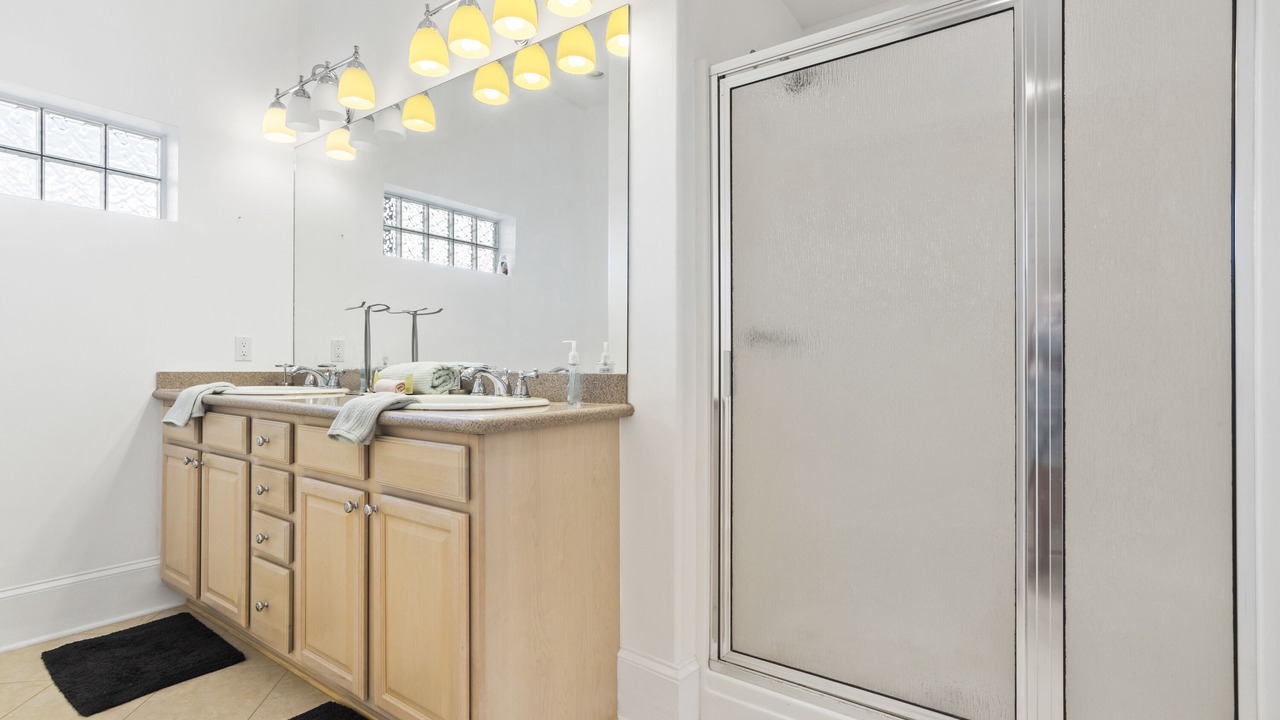Photo of Bathroom in Shoreline Park