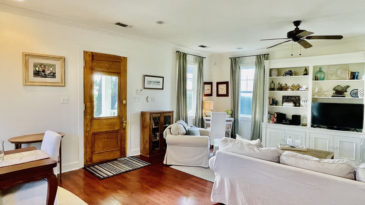 Photo of Livingroom in Old Town