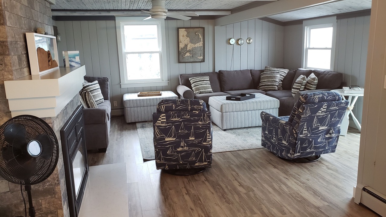 Photo of Livingroom in Sagamore Beach