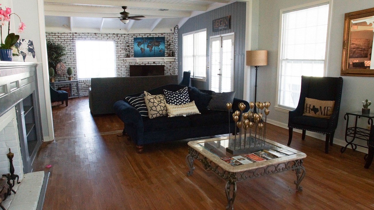 Photo of Livingroom in St. Martinville
