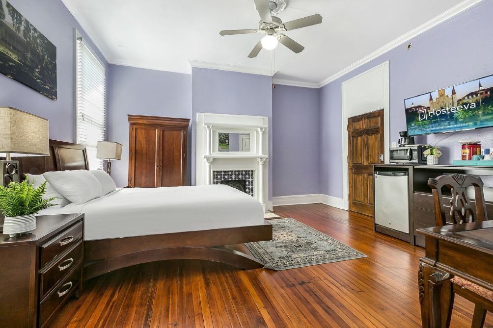 Photo of Bedroom in Mid-City