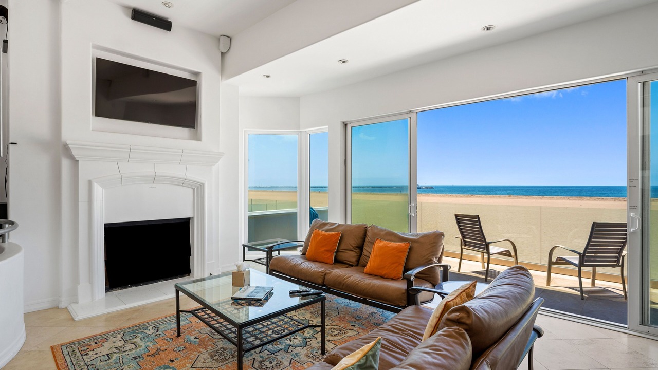 Photo of Livingroom in Hollywood