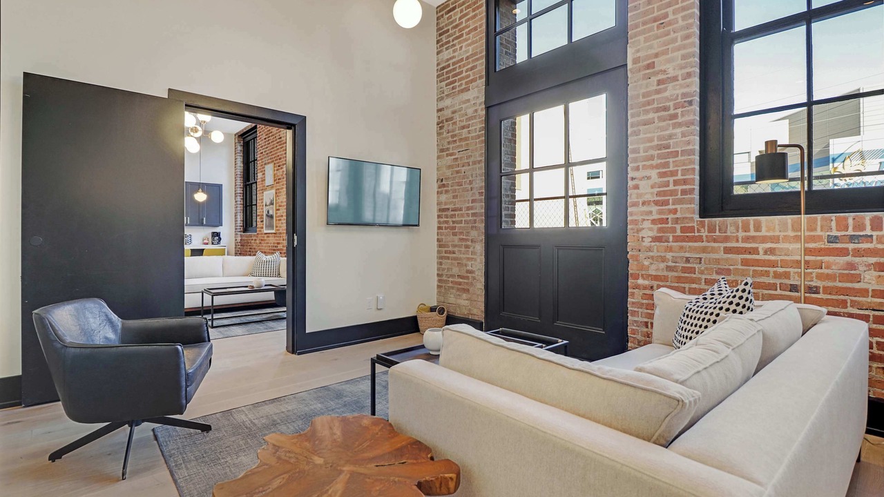 Photo of Livingroom in Arts/Warehouse District