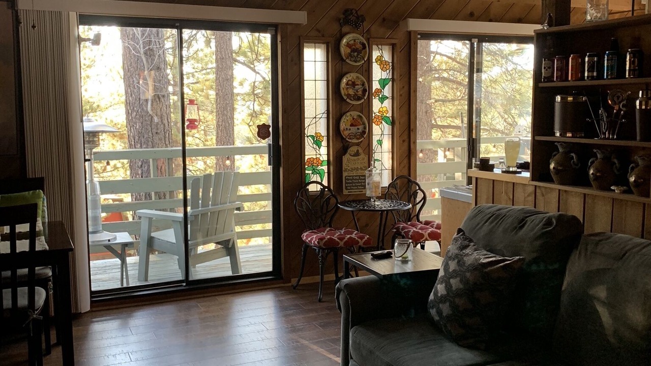 Photo of Livingroom in Arrowbear Lake