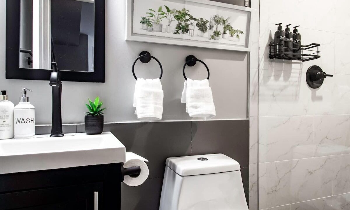 Photo of Bathroom in Truxton Circle