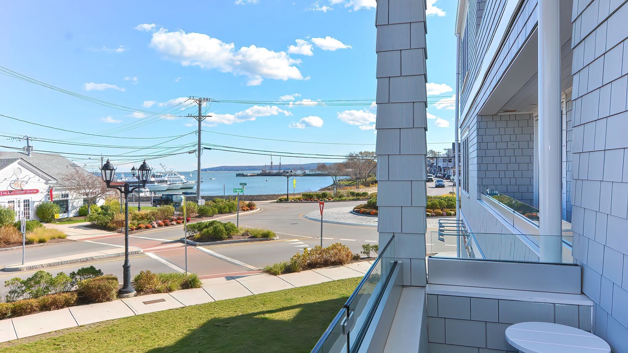 Photo of Patio Balcony in Plymouth Cultural District