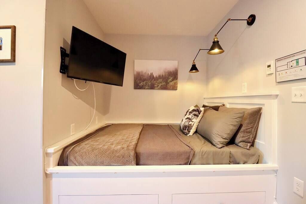 Photo of Bedroom in Old Town Alexandria