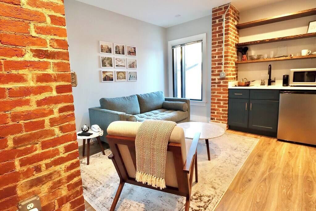 Photo of Livingroom in Old Town Alexandria