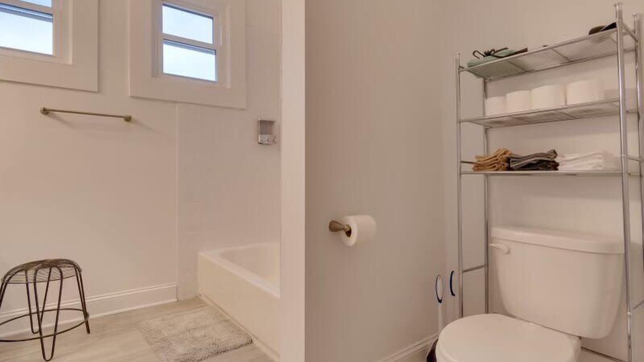 Photo of Bathroom in Seventh Ward