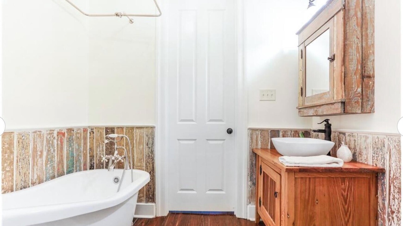 Photo of Bathroom in Bywater
