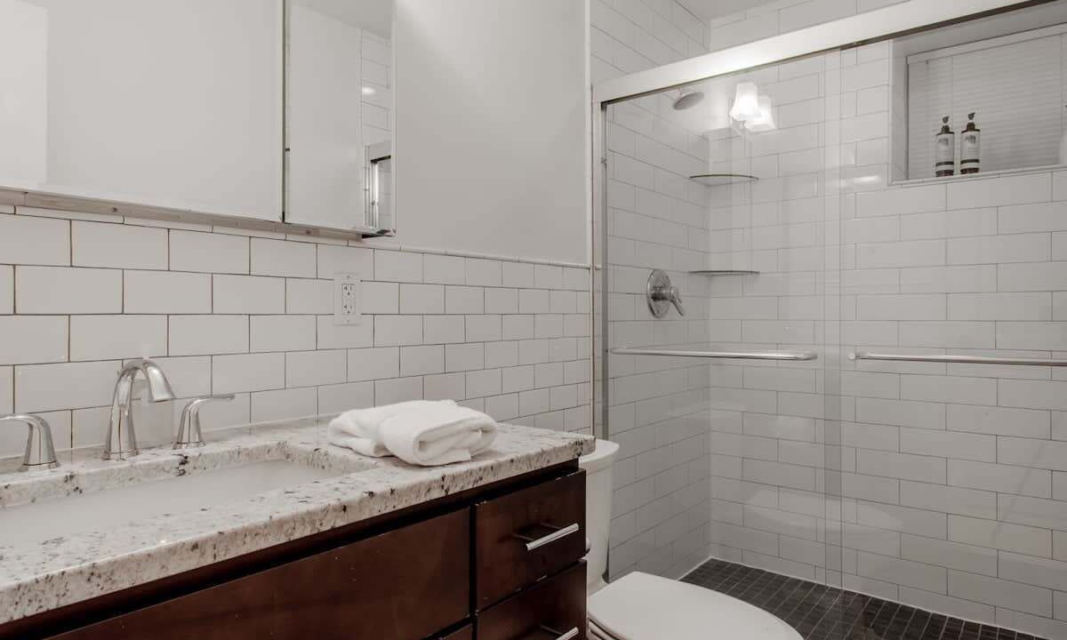 Photo of Bathroom in Stanton Park