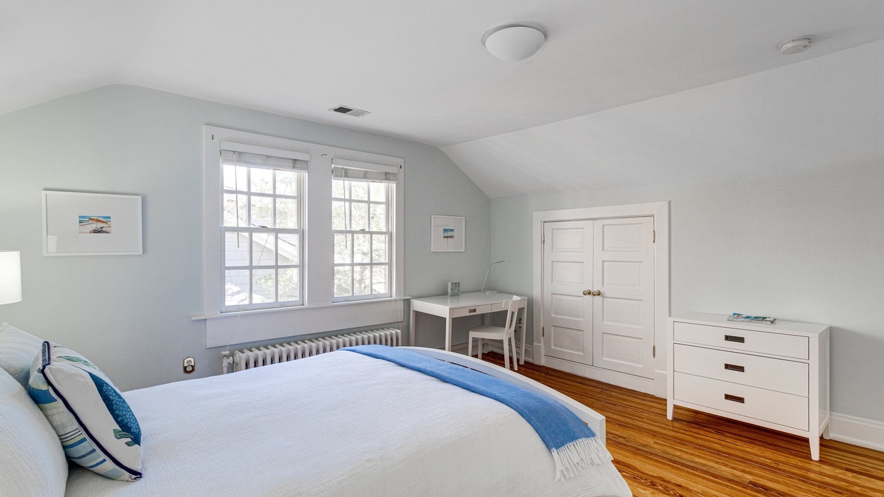 Photo of Bedroom in Rosemont