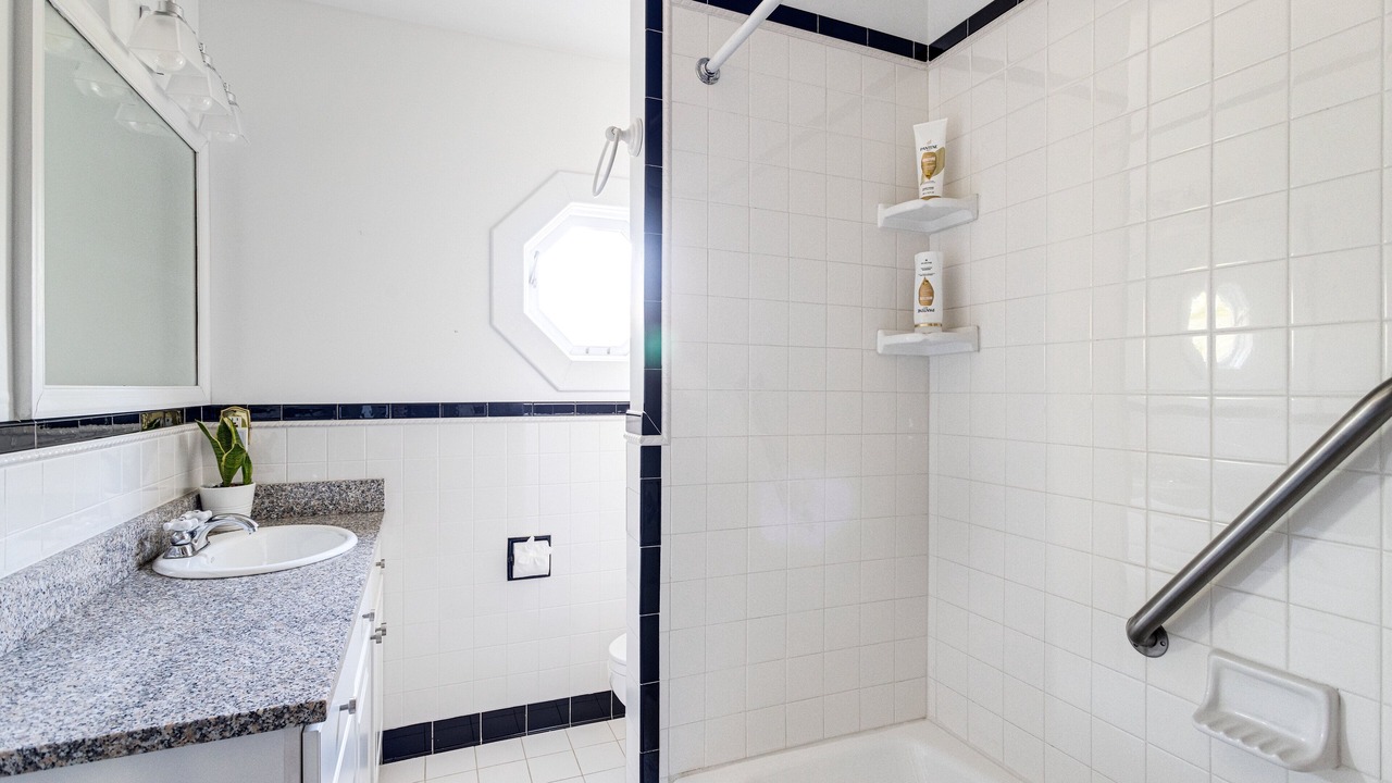 Photo of Bathroom in Rosemont