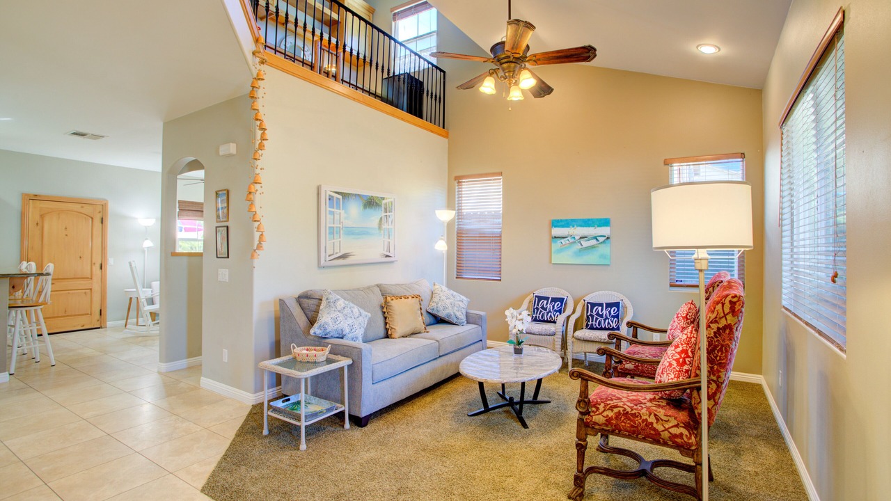 Photo of Livingroom in Lake Elsinore