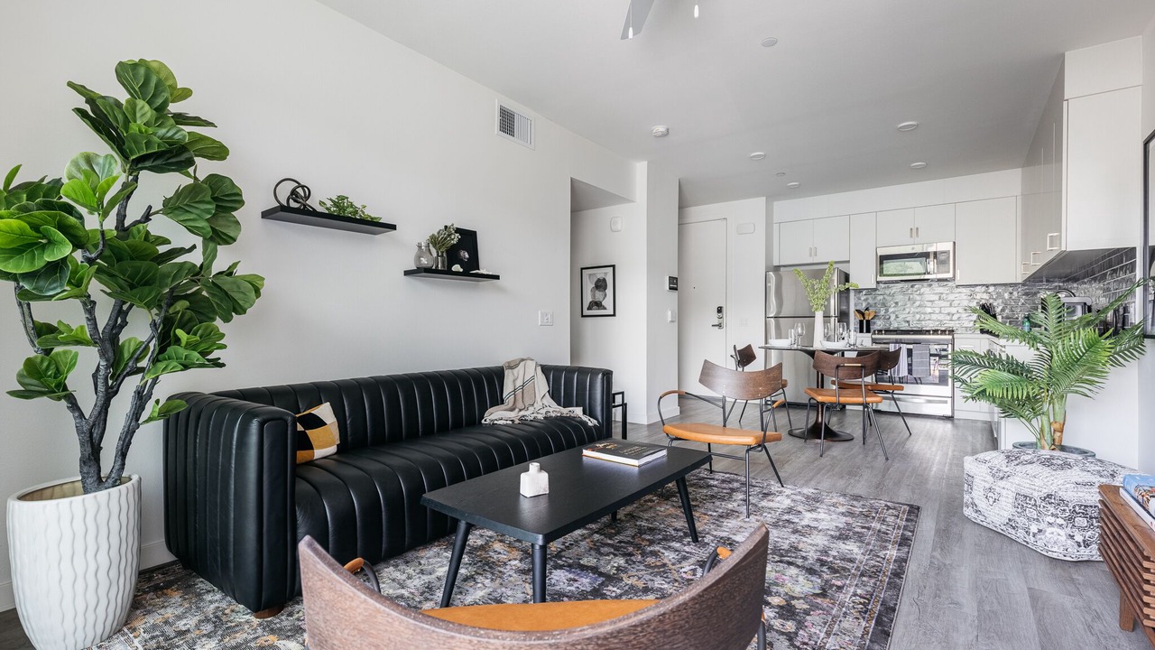 Photo of Livingroom in Westlake