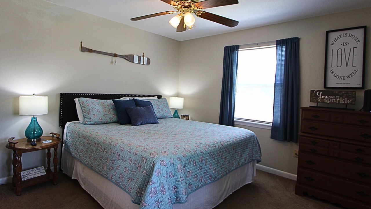 Photo of Bedroom in Shoreline Park