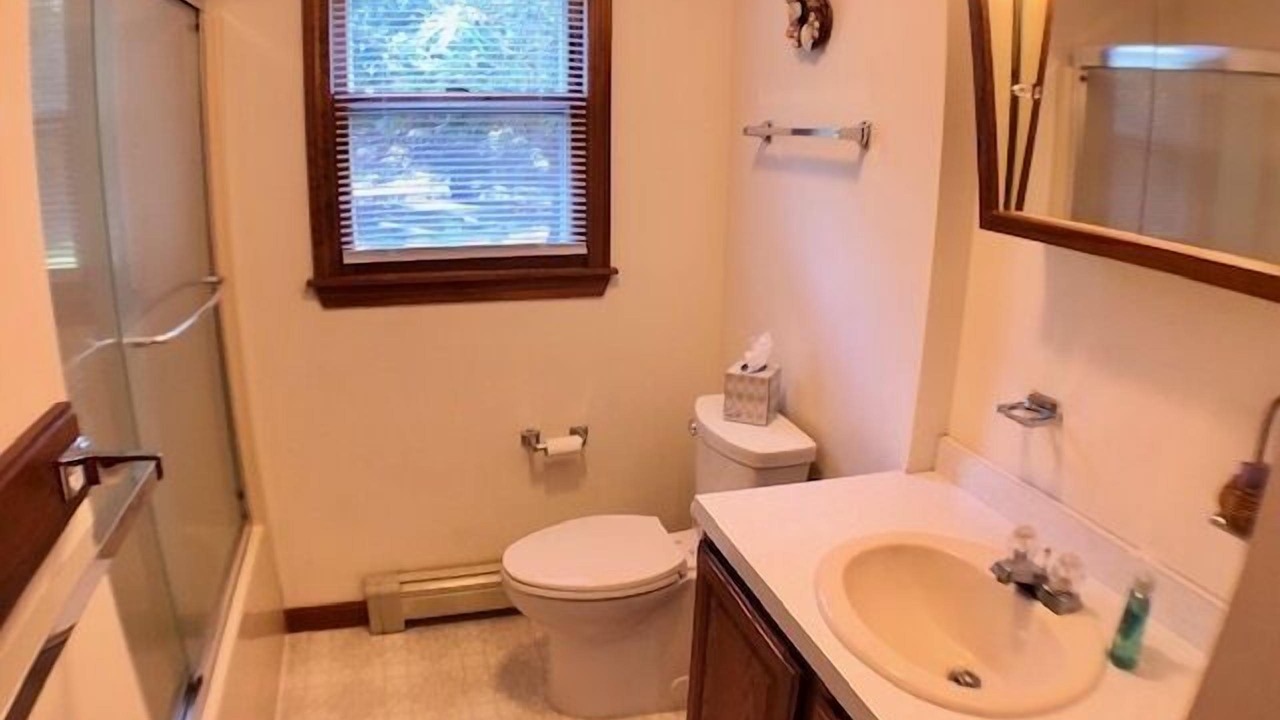 Photo of Bathroom in Campground Landing