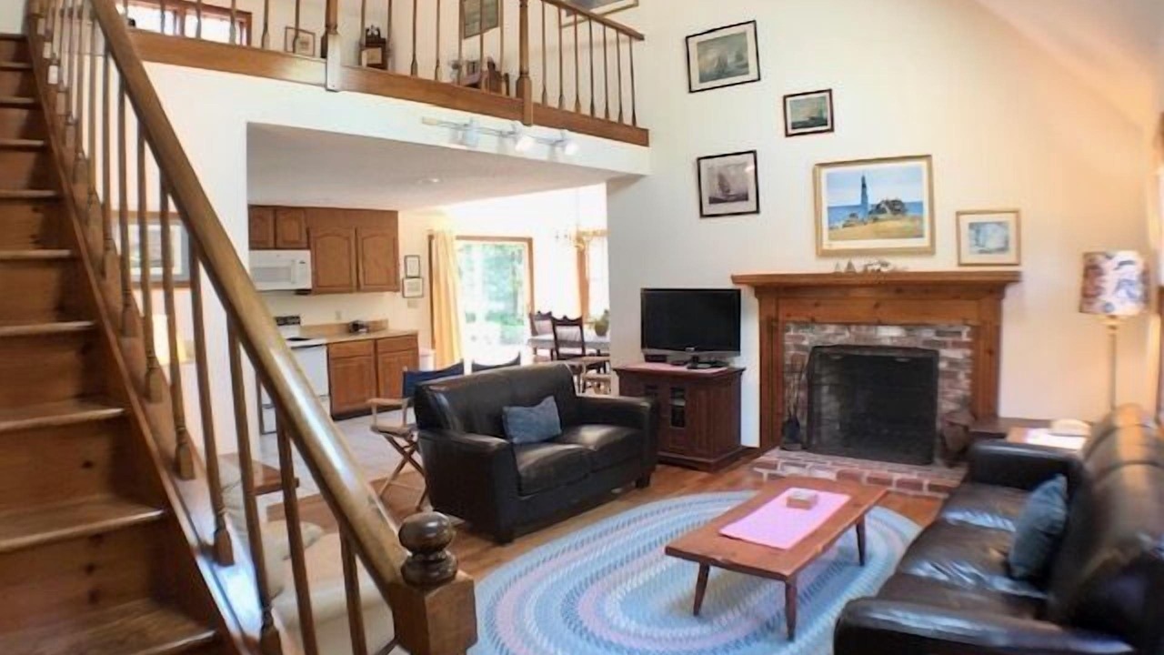 Photo of Livingroom in Campground Landing