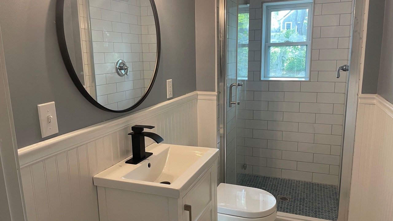 Photo of Bathroom in Campground Landing