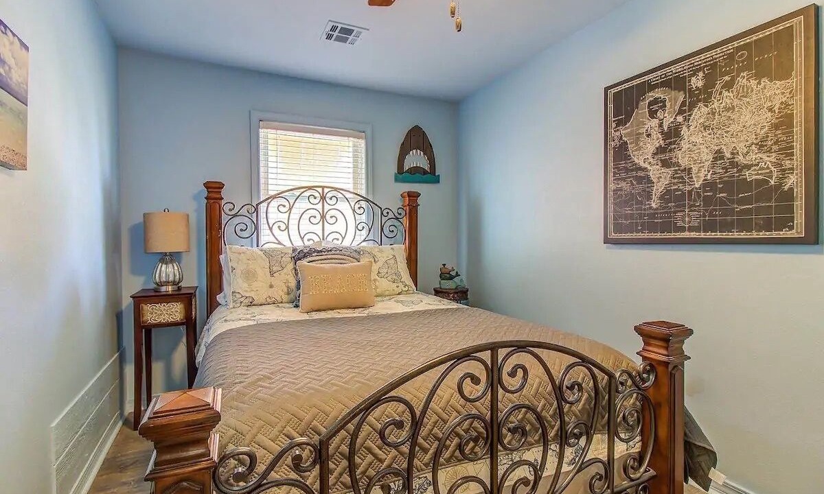 Photo of Bedroom in Shoreline Park