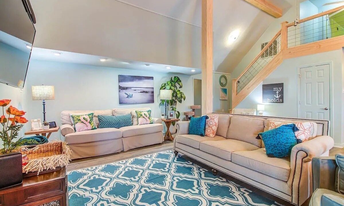 Photo of Livingroom in Shoreline Park