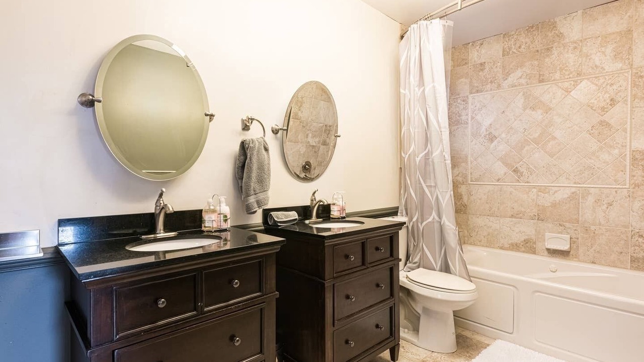 Photo of Bathroom in Anacostia