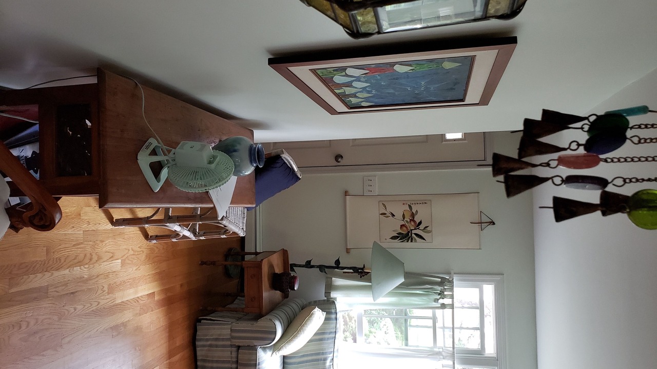 Photo of Livingroom in Brewster