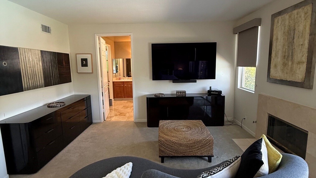Photo of Livingroom in Huntington Beach